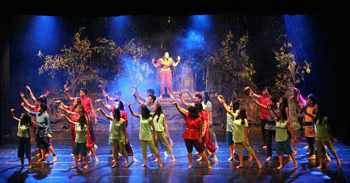 RecisJkt's tweet image. We got you a really bad news.
We will post TONS of CONSORTIA photos for the next few days.

#throwback
#StriveForUnity
#ConsortiaRPJ2016