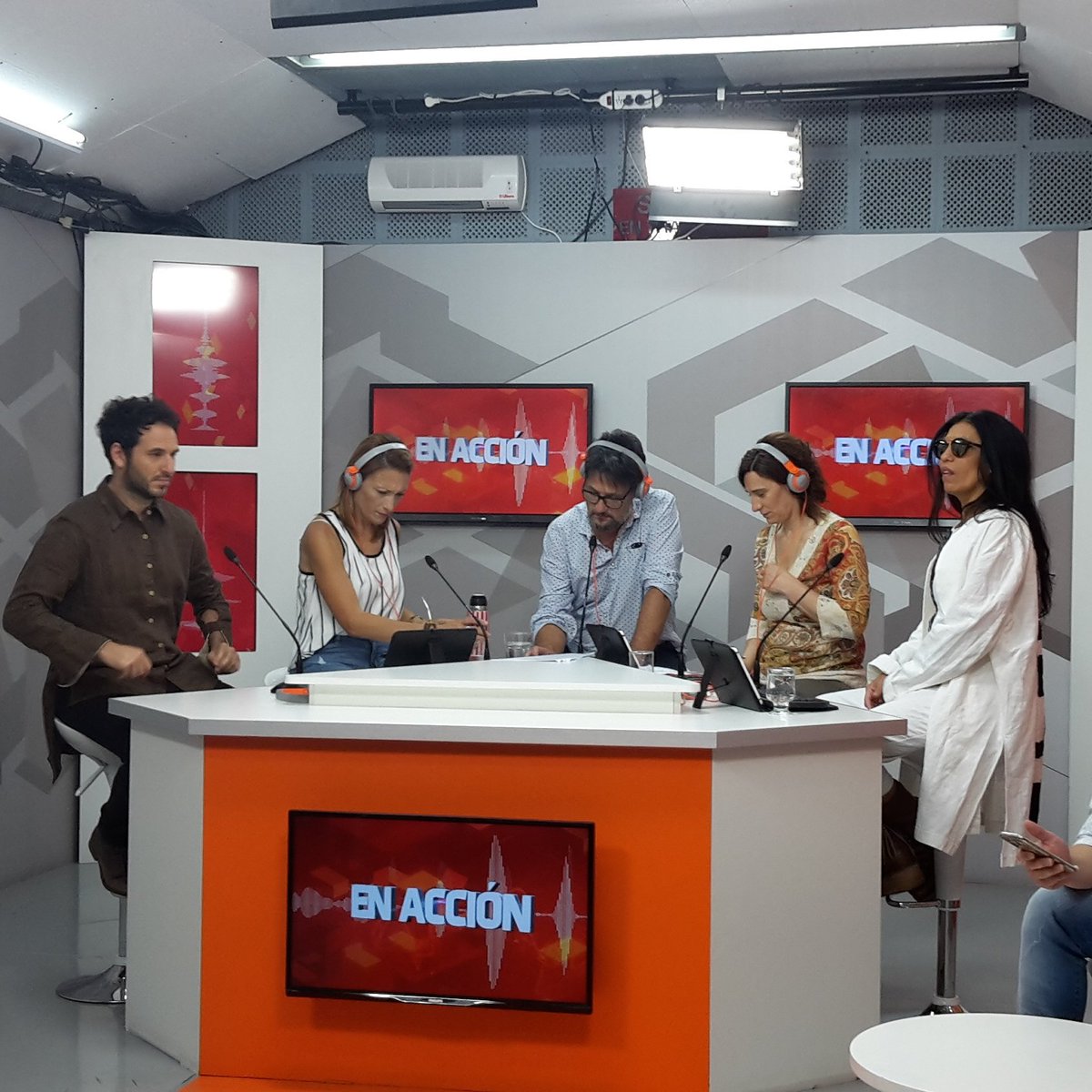 LucreCartabia's tweet image. #Ahora #TONOLEC en #EnAcción por @lt3am680 y @Canal5deRosario con @FlaviaPadin y @MonchiBalestra