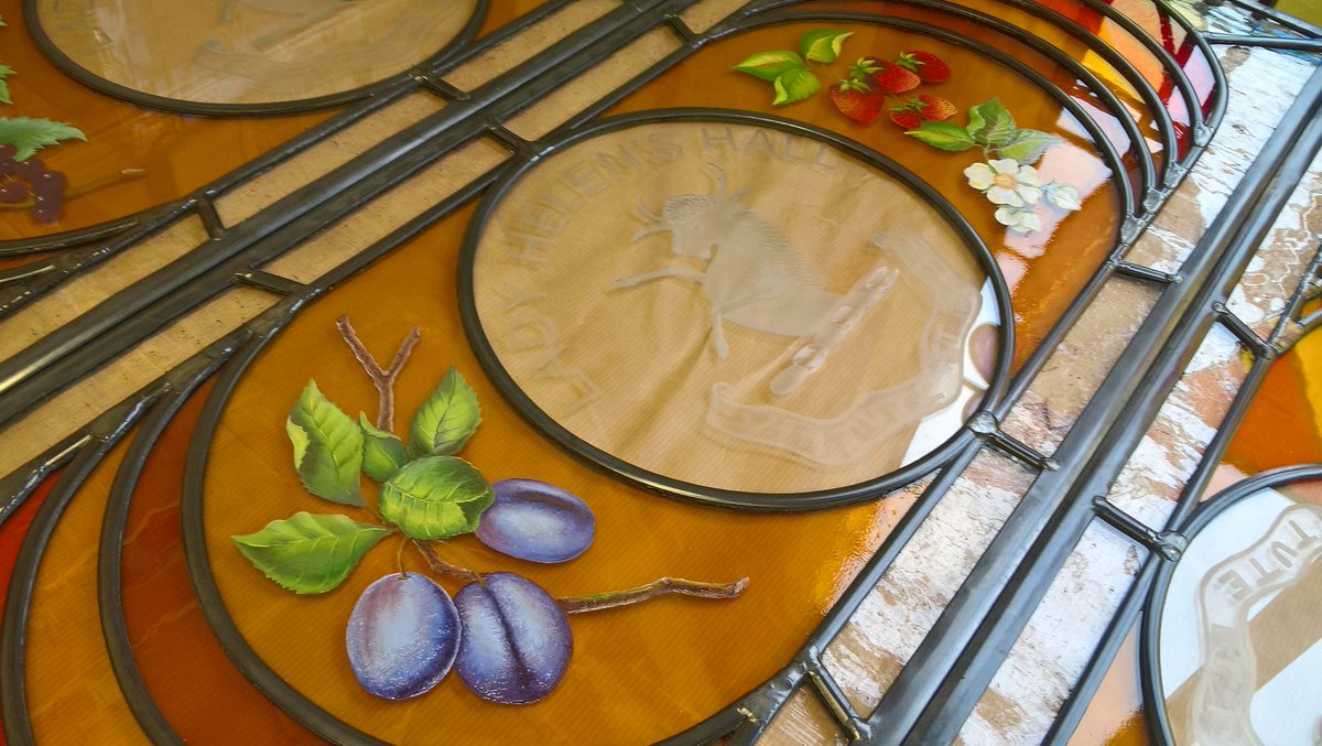 TransparentGS's tweet image. #Ontheworkbench; Final clean &amp;amp; polish of these stained glass panels - etchings and painted British fruits