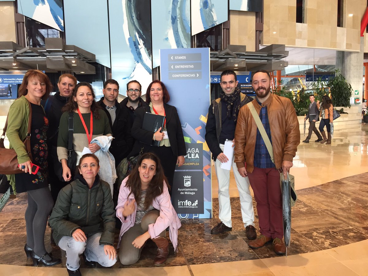 Da_Vinci_Malaga's tweet photo. Aquí en la feria de empleo, mucha suerte a todos 🍀@LanzaderaGr @Lanzaderas_EES #MalagaEmplea https://t.co/cxpXA7FhTg