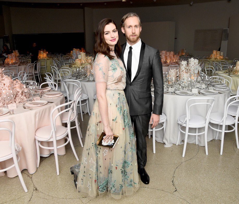 AnneHathaway_jp's tweet photo. [画像] @Guggenheim International Gala 2016に参加したアン。綺麗すぎます😍  #GIG2016 https://t.co/WkNMYSPHQS
