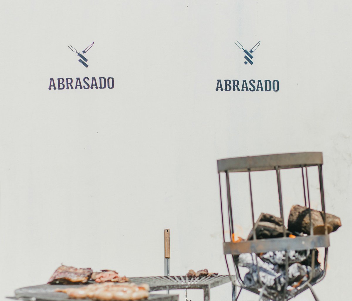 BodegaToneles's tweet photo. Pasteles de carne cortada a cuchillo🔪, un clásico de Abrasado. Te esperamos de martes a domingo. ☎️ 4-310403 https://t.co/2eByIHpQBM