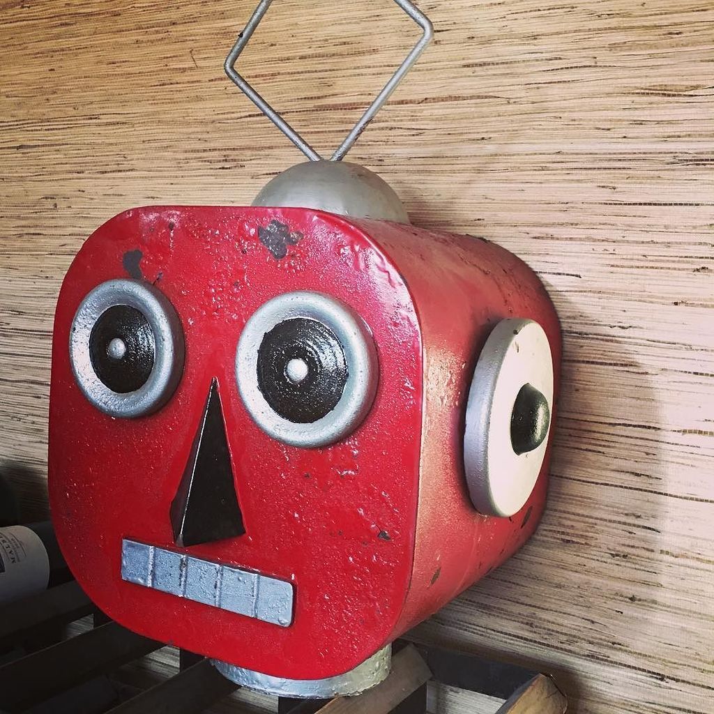 RustoredSalvage's tweet photo. A new addition to the personal head collection...
#rustoredsalvage #vintage #robots #heads… https://t.co/uMU4dvpb9G https://t.co/nV59RmS4Y9