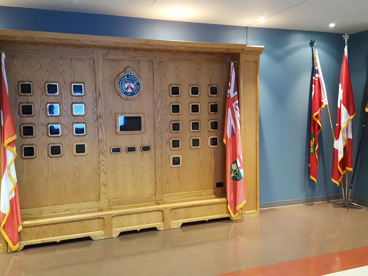 GraffitiBMXCop's tweet photo. Taking new carding regulation course at Toronto Police College #TPStraining https://t.co/8747n6ZHok