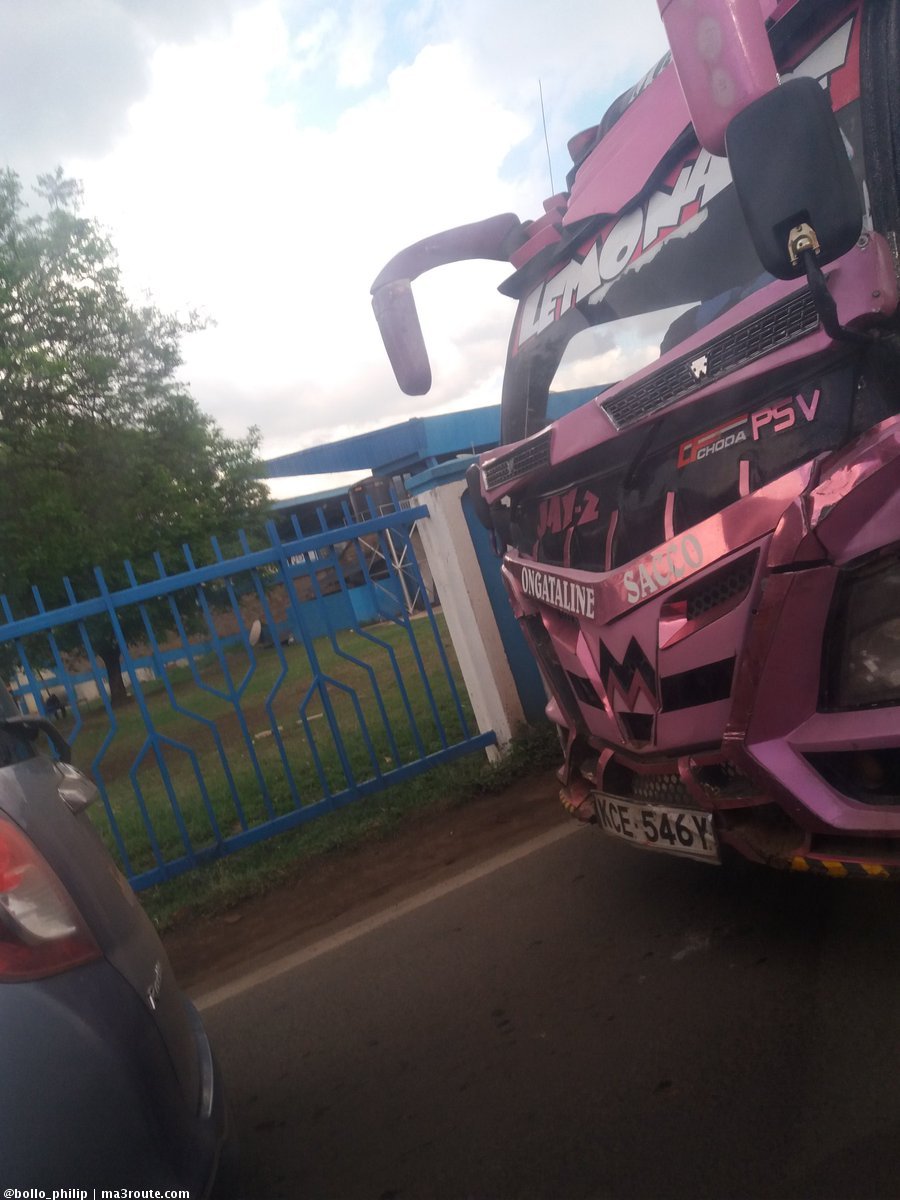 a3Route's tweet photo. 16:54 #OngataLine violating TLB right now Aerodrome road #Utadoo @ntsa_kenya @ntvkenya https://t.co/IRCZr8qphs via @bollo_philip