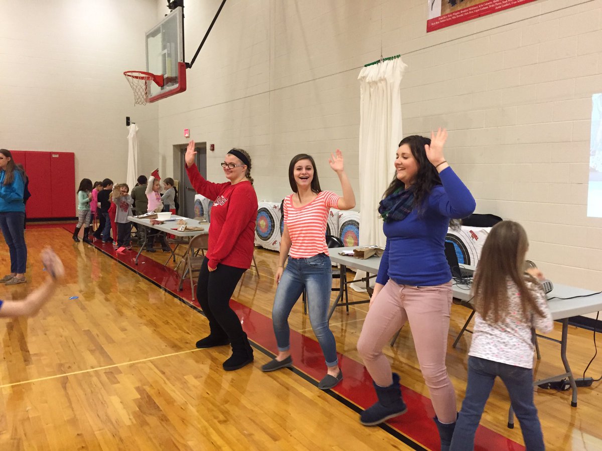 fbla_pc's tweet photo. Unite to Read today! Thanks to all who made today such a success! #Unite2Read 📖😊 https://t.co/bCi706u8NW