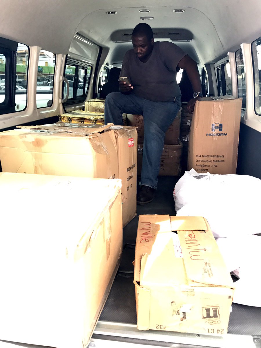 annmarievazja's tweet photo. Woiii when #PortlandReliefDrive #VanLoad of things arrive for me people! Me cannot tell U my joy. Thx to who give so far! #OneJamaica 1π―π²1β€οΈ https://t.co/XLQlBWWM6f