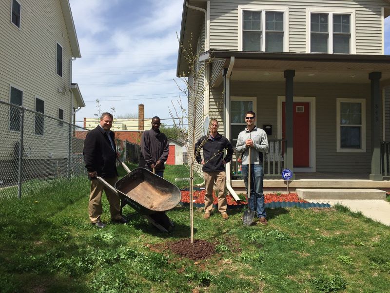 Trane_Tech's tweet photo. WOW! 3,300+ trees planted by our employees in 55 communities worldwide since #EarthDay2016! #GoGreenIR #greenteams https://t.co/k98n2O1n2E https://t.co/jnPQA2ZMSs