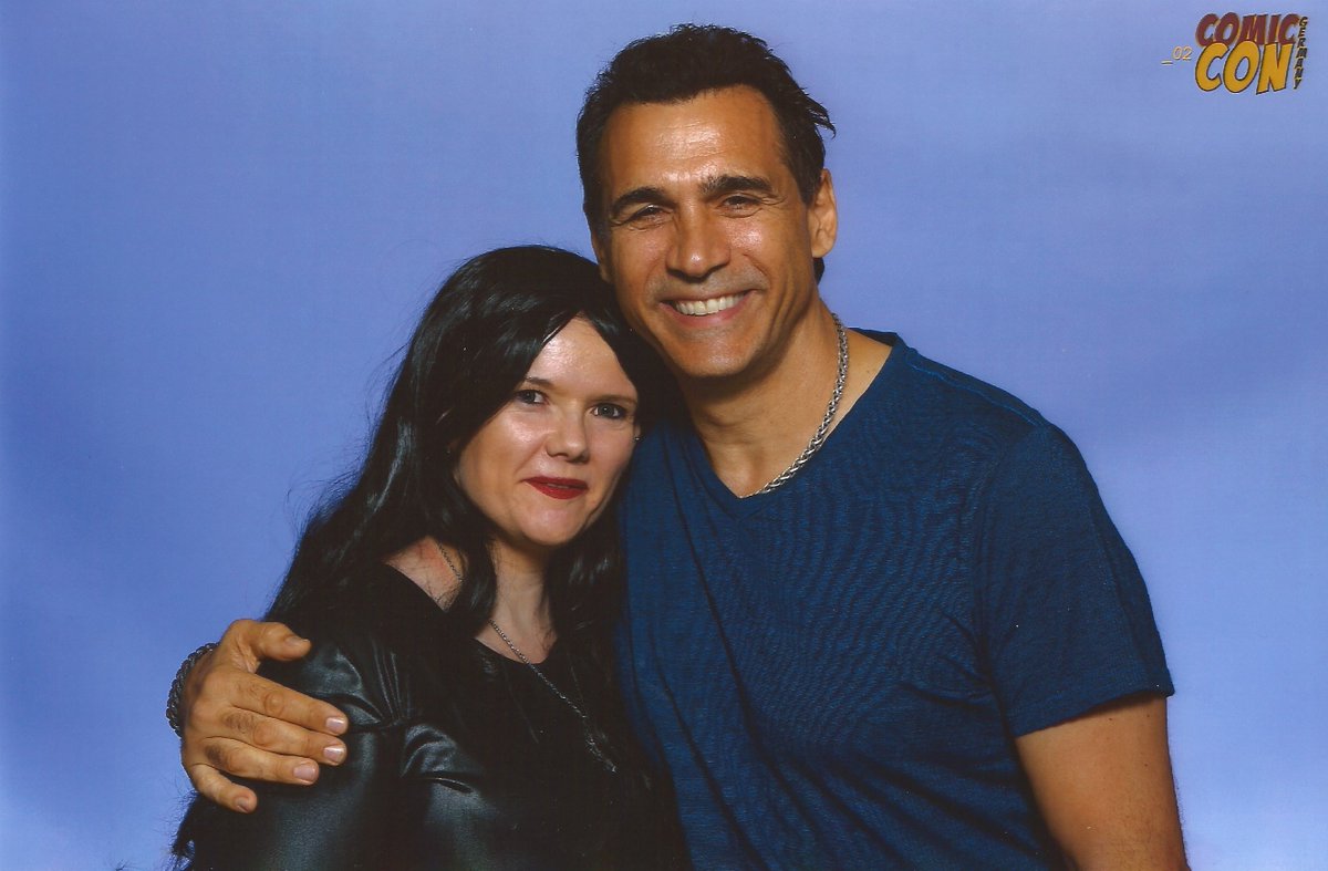 Fabienne_Kendra's tweet photo. #flashback #memories2016 My first convention this year #ComiConStuttgart ๐๐๐ Part1 @manubennett @TyOlsson @adrianpaul1 @Mark_Dacascos https://t.co/agtMT9Hopq