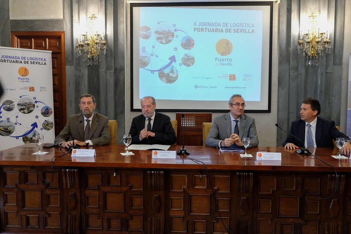 PuertoDeSevilla's tweet photo. "El @Puerto_Sevilla es piedra angular del pasado de la ciudad, pero también lo es de su presente y de su futuro" #JornadaLogistica https://t.co/vvhqCp1uhO