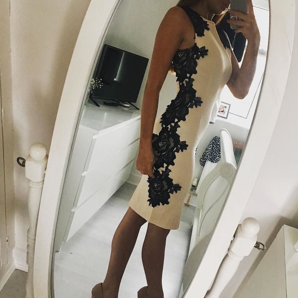 pretty21uk's tweet photo. Love this dress #slay #dress #lace #pretty21 #love #want #need #bbloggers #fashionblogger β¦ https://t.co/SK0kyz0g9I https://t.co/x8MTXR9Ev2