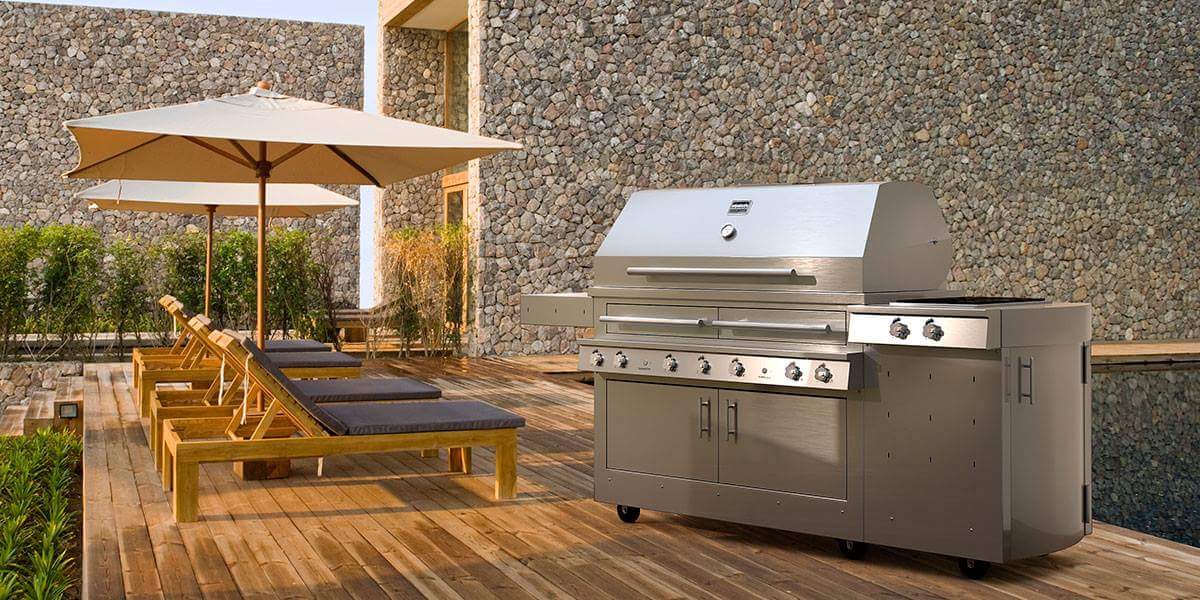grillmasterdad's tweet photo. What defines luxury? Fast cars? Exotic watches? Fuck that. Meet the Kalamazoo K1000HS Hybrid Fire Freestanding Grill with Side Burner. https://t.co/PXIBoPKjZt