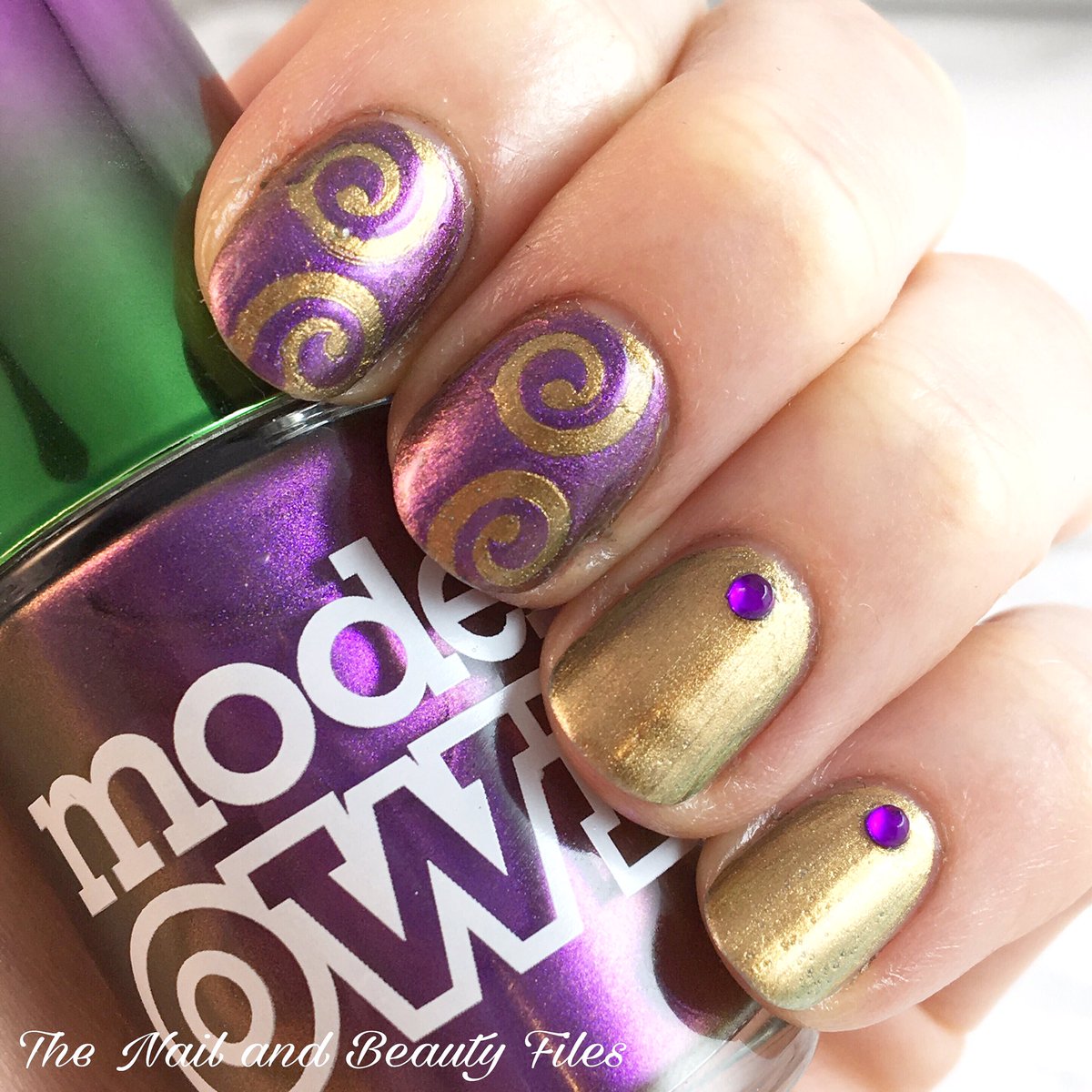 TheNail&BeautyFiles (@tnbf_blog) on Twitter photo Collab post with @hellznails up on the blog tonight using <a href="/modelsown/">Models Own</a> Holochrome polishes 💜 thenailandbeautyfiles.co.uk/2016/11/models… #nails #bbloggers Collab post with @hellznails up on the blog tonight using <a href="/modelsown/">Models Own</a> Holochrome polishes 💜 thenailandbeautyfiles.co.uk/2016/11/models… #nails #bbloggers