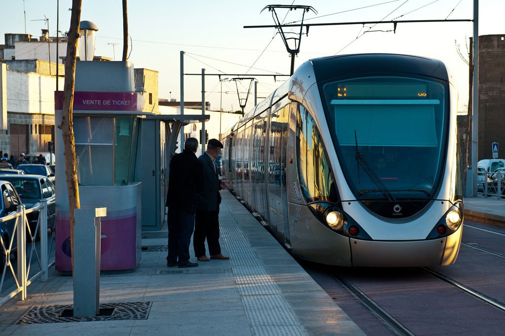 groupekeolis's tweet photo. Saviez-vous que le secteur des #transports représente 24 % des émissions de gaz à effet de serre liées à l'#énergie? https://t.co/OFesVI6E11 https://t.co/3KIpCwGo6p