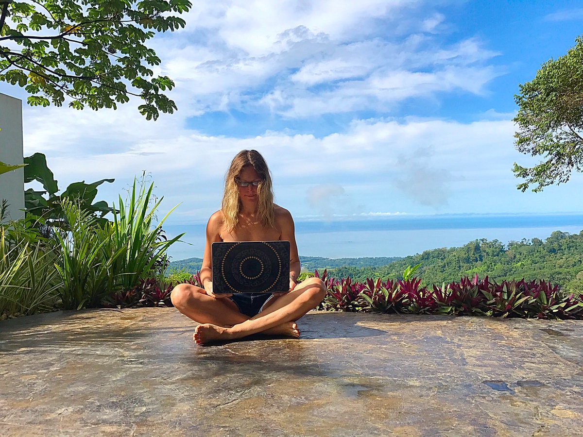 patbailey's tweet photo. #myofficetoday. The beauty of #workingremote and being a #bossbabe... #manifest cc: @hellyesagency #hellyesdestinations #CostaRica https://t.co/4zGH8BHXOB