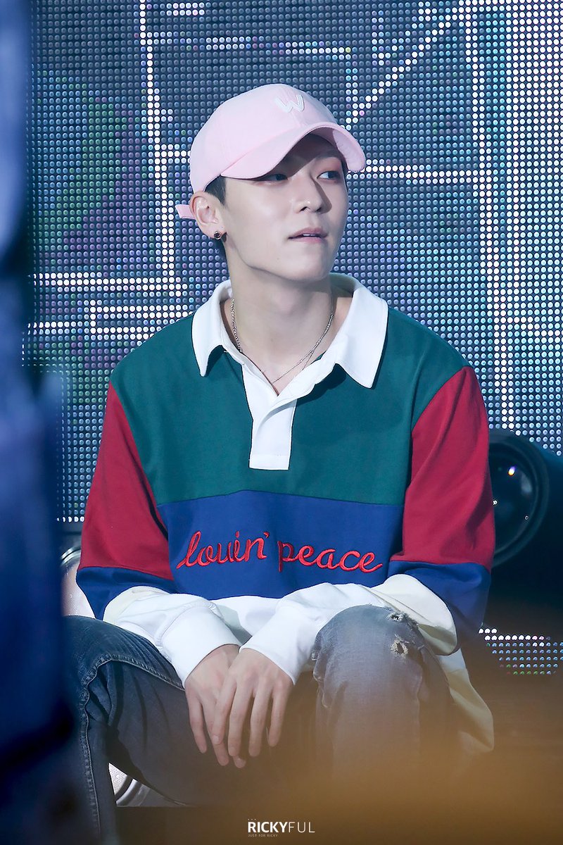 #엘조 #병허니허니데이 #24thAngelJoeDay 생일축하해요 매일매일도 행복하게 더 행복하게~