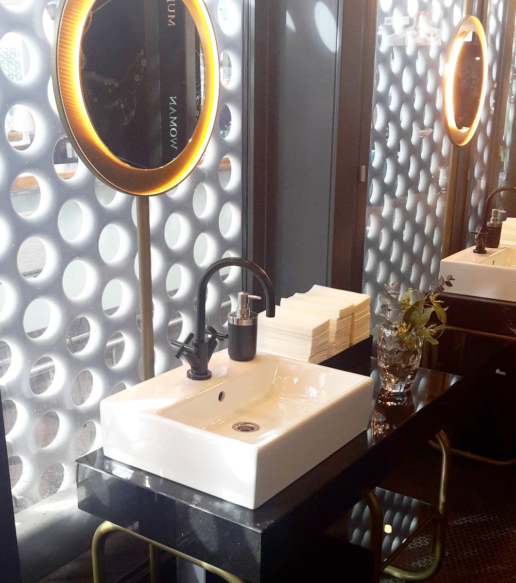 virlovastyle's tweet photo. Un baño 😍🔝 en el @OneOceanClub de la mano de @VilleroyBochES #bathroomdesign https://t.co/khIOzmRXKL