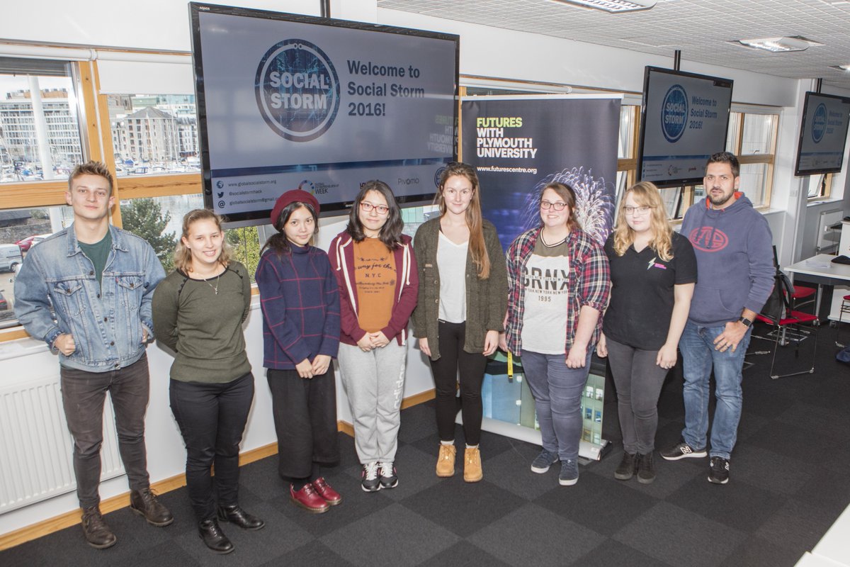 Dedicated students develop #global social solutions in 24hr <a href="/SocialStormhack/">Social Storm</a> ow.ly/xzdD306q71p #GEW2016 <a href="/PlymouthES/">Igniting Enterprise</a> <a href="/PlymUni/">University of Plymouth</a>  #SocEnt