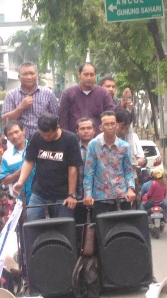 m_mirah's tweet photo. Perjuangan 26 aktivis krn dikriminalisasi &amp; diancam di bui/penjara telah terjawab dgn Putusan BEBAS tdk bersalah https://t.co/9fcmsXuEG8