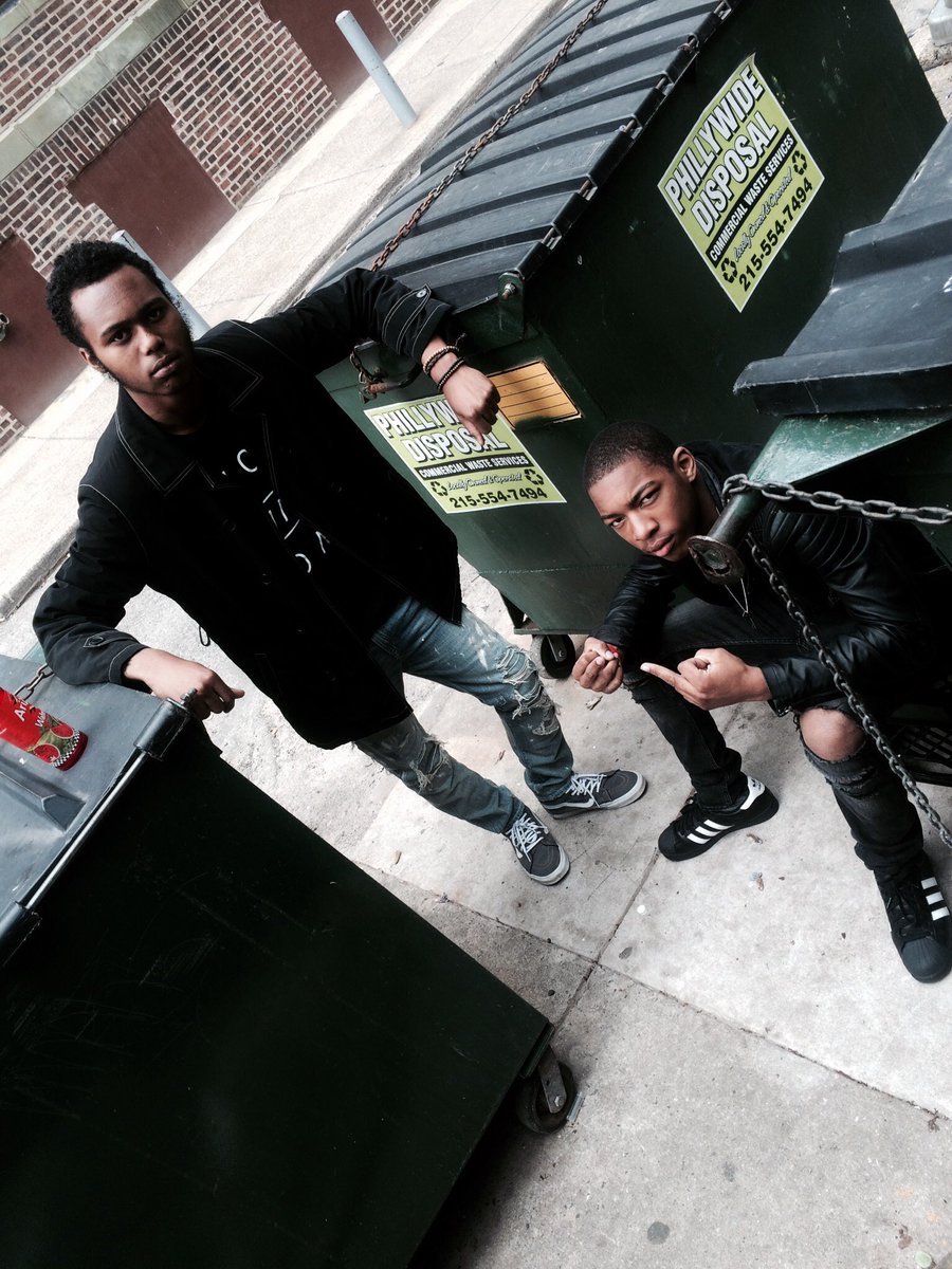 naas1_'s tweet photo. Happy G-Day To @ripjay56c My Brotha!💉..Glad You Able To Celebrate Another Year Of Life🎉💯You Know What We Say Do!!!😎🍾Love You Kid⛽️❤️💪🏾 https://t.co/F0EUc85DWZ
