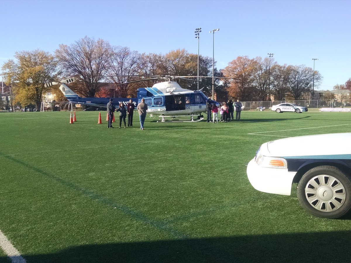 Dloveslearning's tweet image. Career day at Gunston.  No joke. This is how we roll/fly. @GuMS_Principal @APSVirginia #gunstonpride