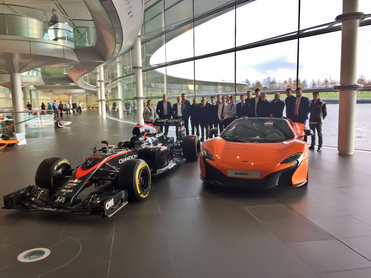 Thanks to all <a href="/McLarenAuto/">McLaren Automotive</a> GT for a great day particularly Rachel Brunton &amp; @SMRC4@GBruntonRacing for the idea @allanmcnish@dariofranchitti