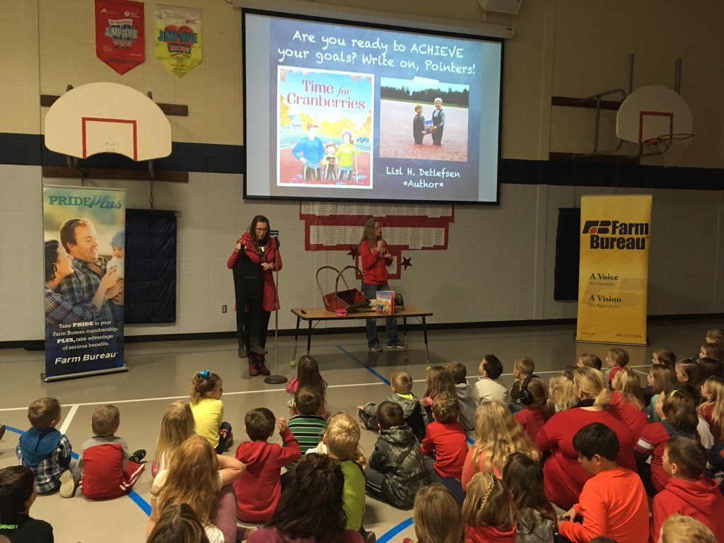 ReadByExample's tweet photo. Author @lislhd visits #PointerNation to share her book and her writing process. https://t.co/OHFVkqIQF6