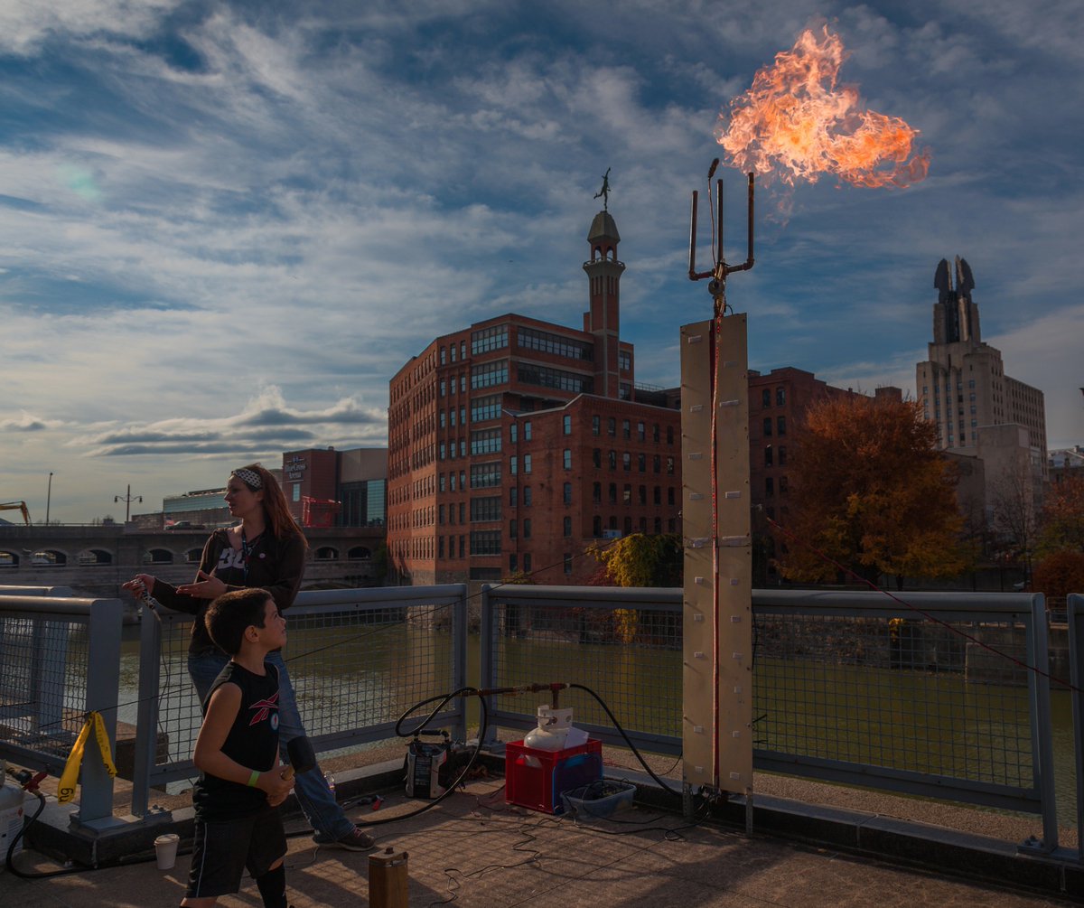 MakerFaireRoc's tweet photo. Here's a small taste of the action that happened this past weekend at the Rochester Mini Maker Faire this past Saturday. #makerfaire #rmmf16 https://t.co/VZPYO5tC3g