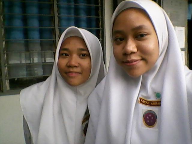 SyafiqahAneesa's tweet photo. Last year in school 2k16 
#smk7 https://t.co/0DxLrJUolw