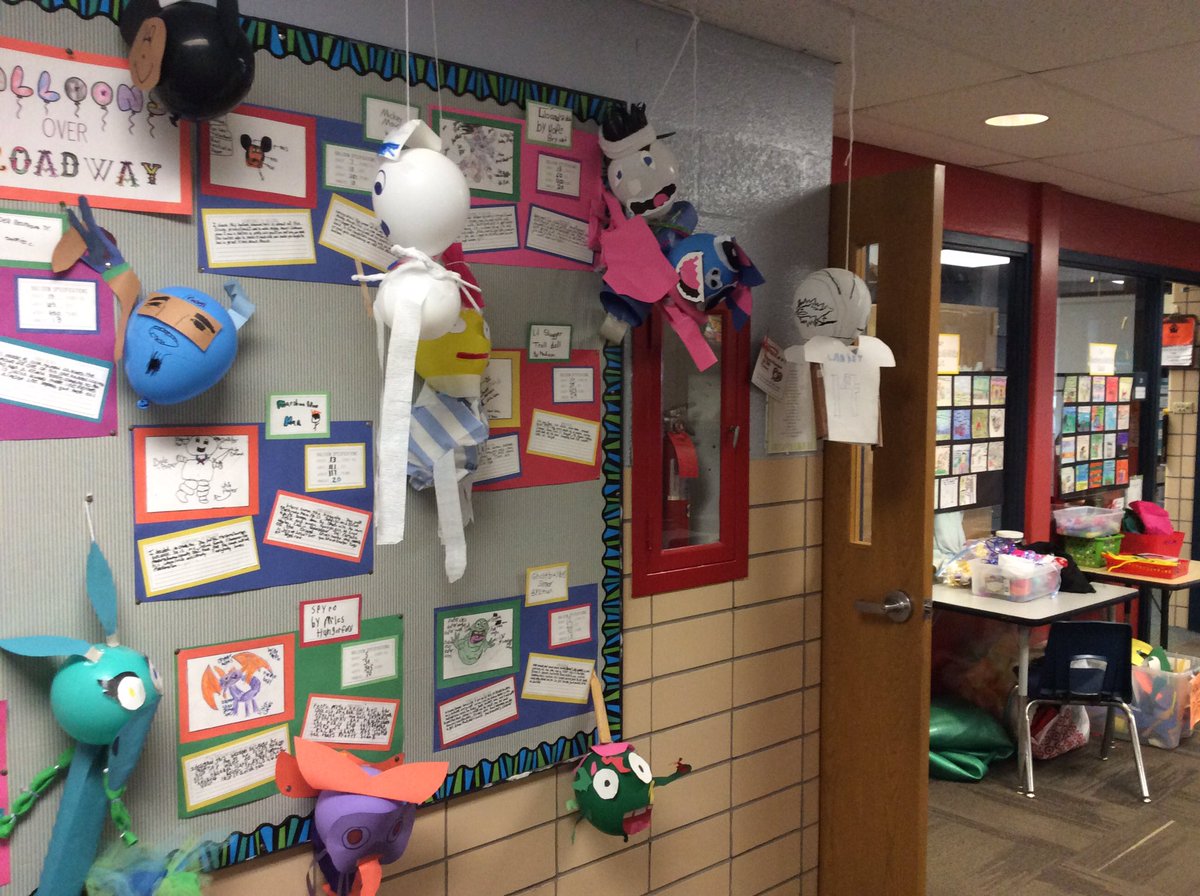 Nely225's tweet photo. Ss brainstorm, write, design, sketch, and construct balloons for the Macy's Day Parade. @Mrs_Vohland #STEM #SFT #team512 #lovethecreativity https://t.co/AETwoV3Y2P