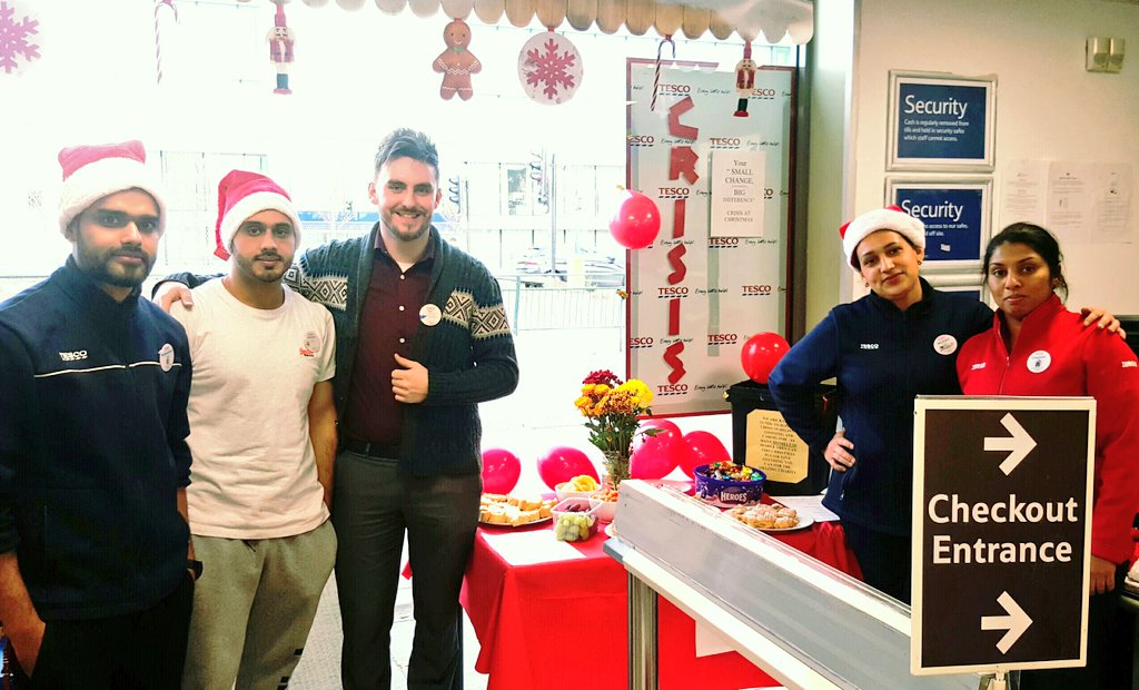 Raised £2000 for CRISIS last weekend. So proud of group 906! Funds will help 88 homeless people this Xmas #SmallChange #BigDifference ☺🎅☺❤