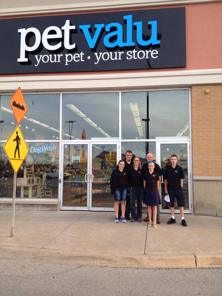 Merrittville's tweet photo. Our #TryEmOutTuesday Update says visit Vansickle @petvalu this Saturday for Photo Day with #SantaPaws https://t.co/rvQcfofIAw https://t.co/iTufbEDhSD