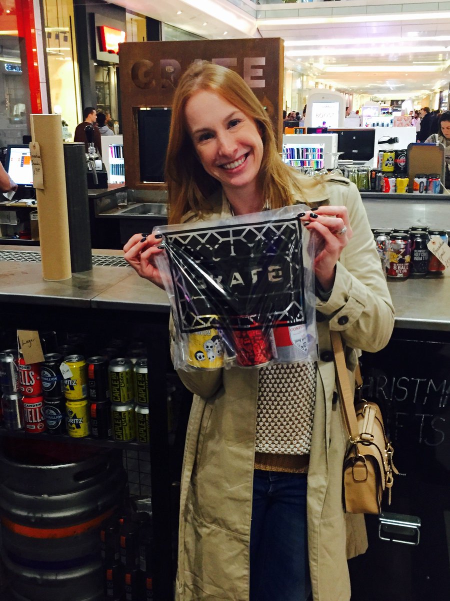 GRATEUK's tweet photo. Lucky husband! Denise Konopka #CraftBeerLondon #packoftheweek #LuckyHusband https://t.co/fnF9C9Tzet