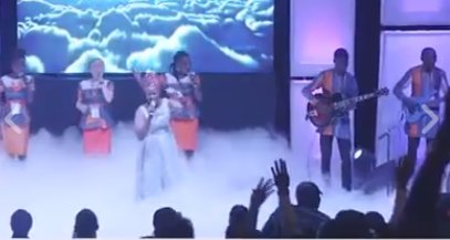 dmightyangel's tweet photo. Wow....@allyson_sola in #PraiseMood
#SolidArtistry https://t.co/deKG1OJL6c