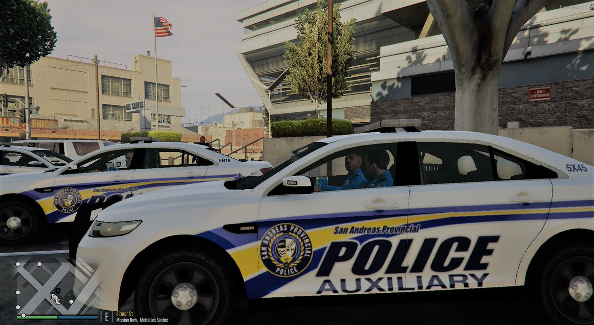 MG_SpecOps's tweet photo. Some Auxiliary team members chatting before watch briefing. @MountiesGaming https://t.co/AVTvl8nSkz