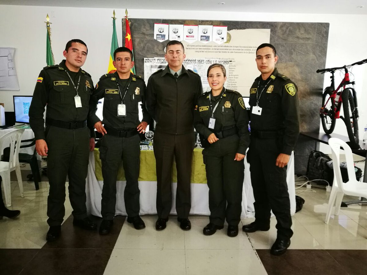 drarodgers's tweet photo. @PosgradosPonal #InnovacionPolicial  Zoe Polis.Porque la seguirdad es un asunto de todos yo voto por zoe polis. https://t.co/QFQeb43238