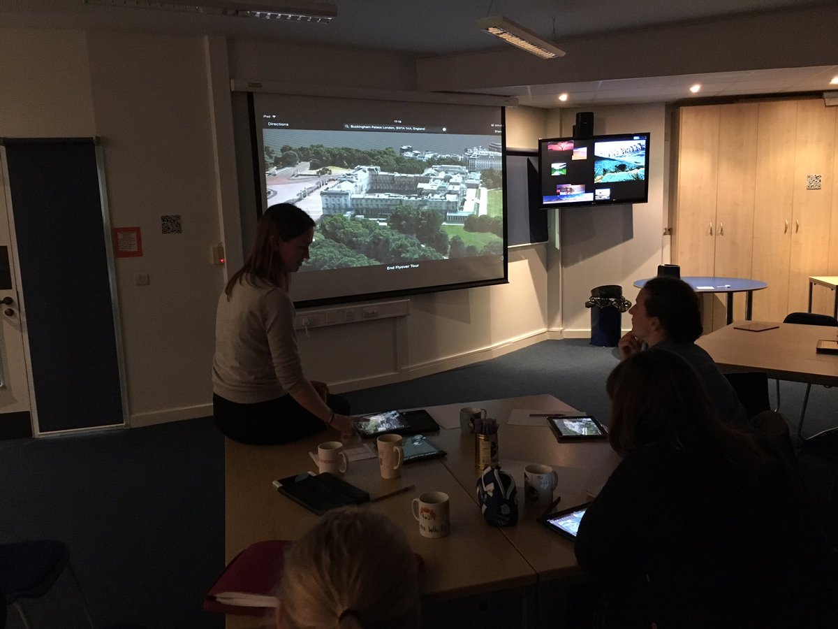 MalmesburyRTC's tweet photo. @RachelBristow1 showing just how many educational possibilities there are built into the iPad for free. https://t.co/3Slw8wWZmn