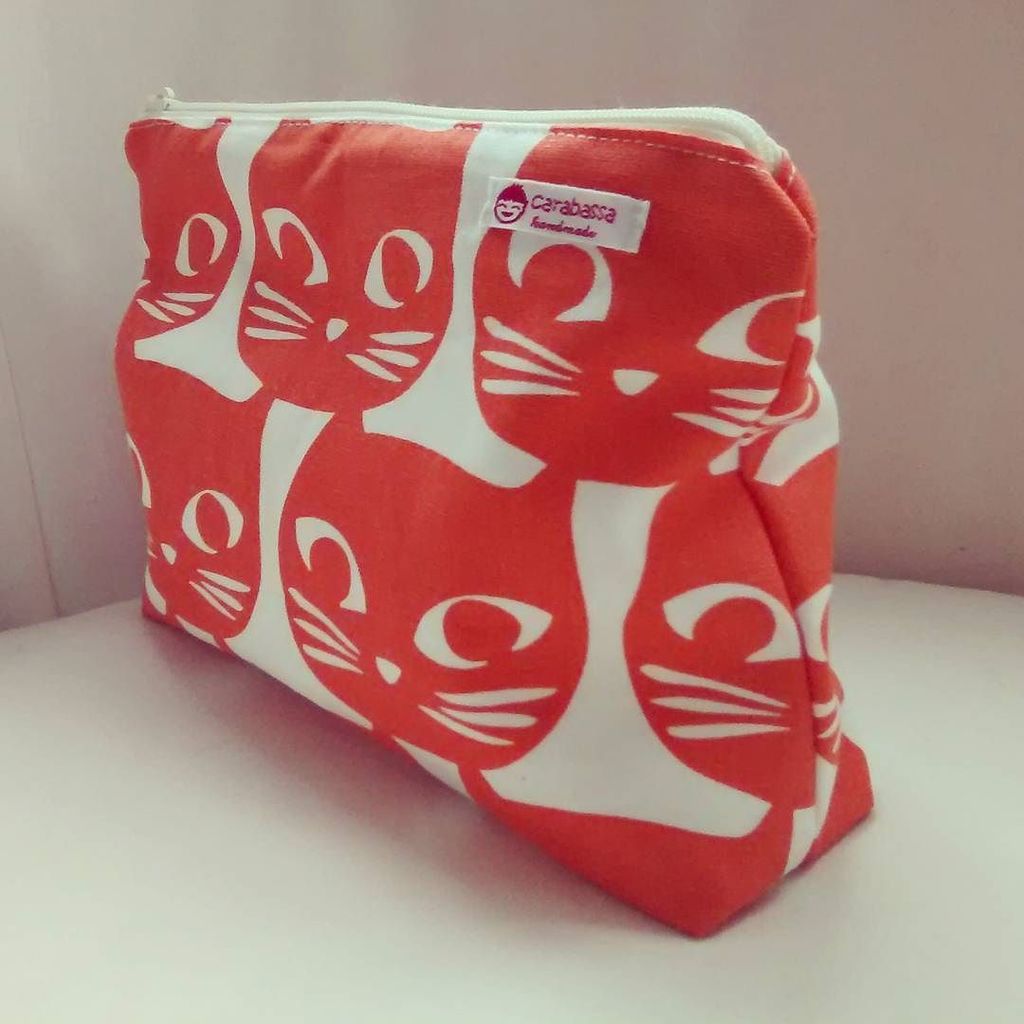 carabassa_de's tweet photo. neue #kosmetiktasche / #windeltasche mit reißverschluss genäht. den #stoff mag ich so! er … https://t.co/Cin88QqKo3 https://t.co/5fdYxIBUZB