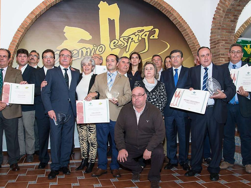 Embutidos Morato y Privilegio de Romale, Premios Espiga de Oro Jamón Dehesa de Extremadura y G 2mj.co/7pi