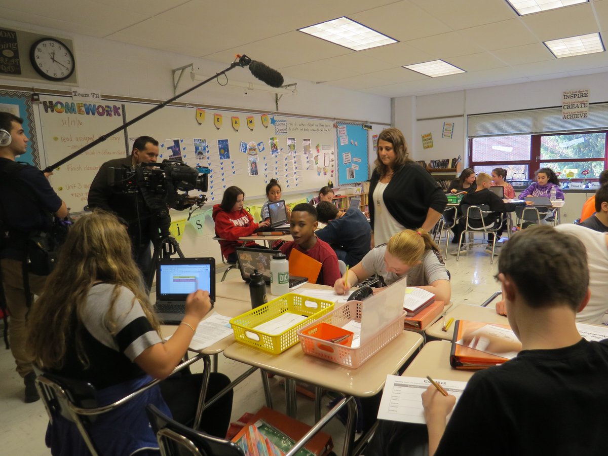 YorktownCSD's tweet photo. CBSNews @ScottPelley TONITE 6:30-7 Ch 2 airs piece on Yorktown and #Character2016 @CharacterDotOrg @MESMSHorowitz @cheryl1reynolds @mesmspta https://t.co/fCEtyLXtRQ