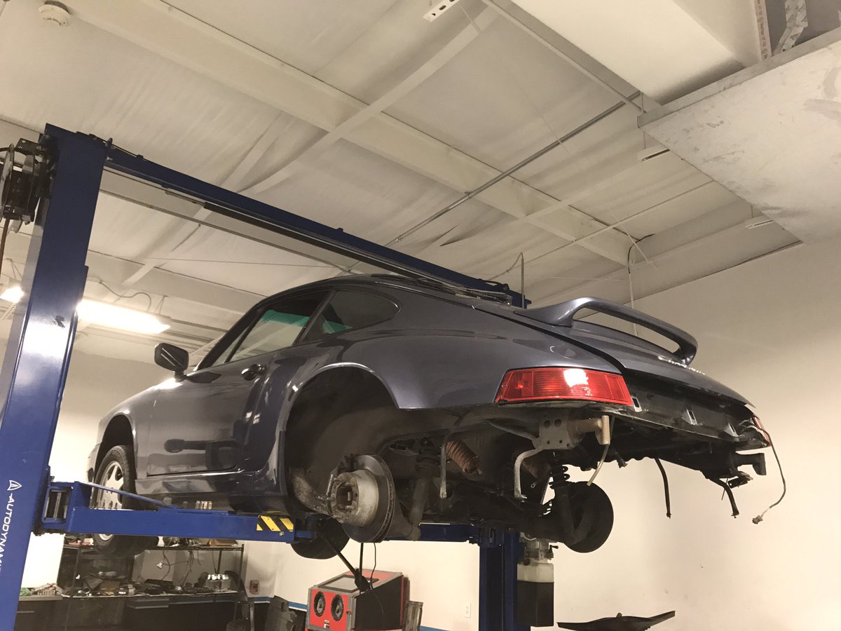 autodynamica's tweet image. Another great project just started! #Porsche #964 #Backdate #FlatSix #AirCooled #Vintage #Autodynamica