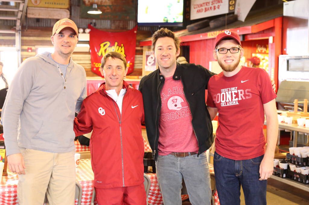 #Fansgiving continues at @rudysbbq in Norman. Lunch on us until 12:30 if you're wearing ⭕️🙌 gear. ➡️ bit.ly/Fansgiving2016