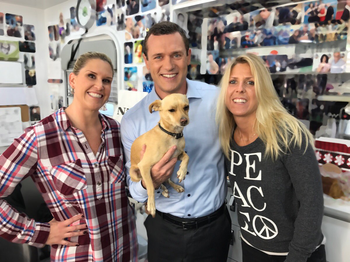 SNS977's tweet photo. Happiness @wendilynnmakeup @jason_omara and #daisy #AgentsofSHIELD #dogsofshield ๐ https://t.co/fOZuDwUgQO
