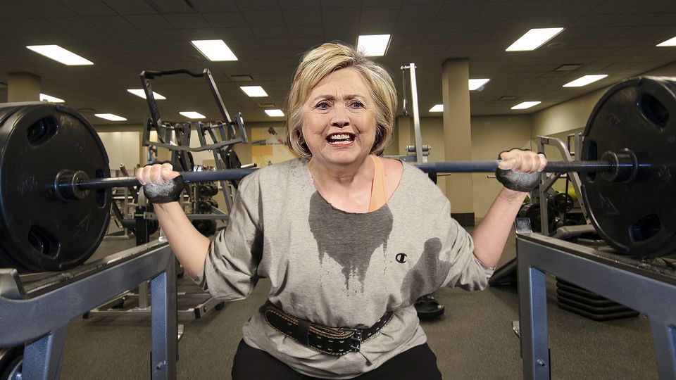 2TrueNews's tweet photo. "Trump Won't Prosecute, Clinton Quits Weight Lifting"
https://t.co/Rtf0EDJEhn https://t.co/ZDpgCAkuGp