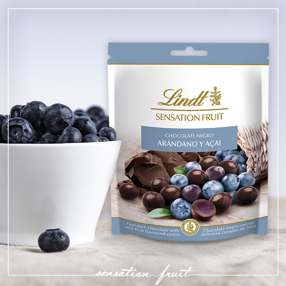 RT Si tu también piensas merendar esta delicia: #SensationFruit con arándanos y açai.