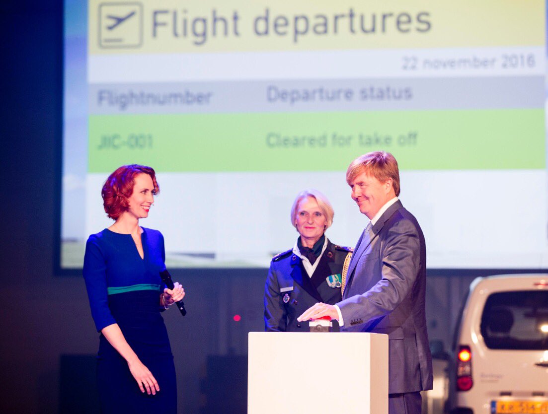 JanKamp4's tweet image. Mooi werkbezoek van de #Koning aan @Douane gevolgd door opening van #JIC @SmartGateCargo. Prachtige dag met dank aan alle medewerk(st)ers!!