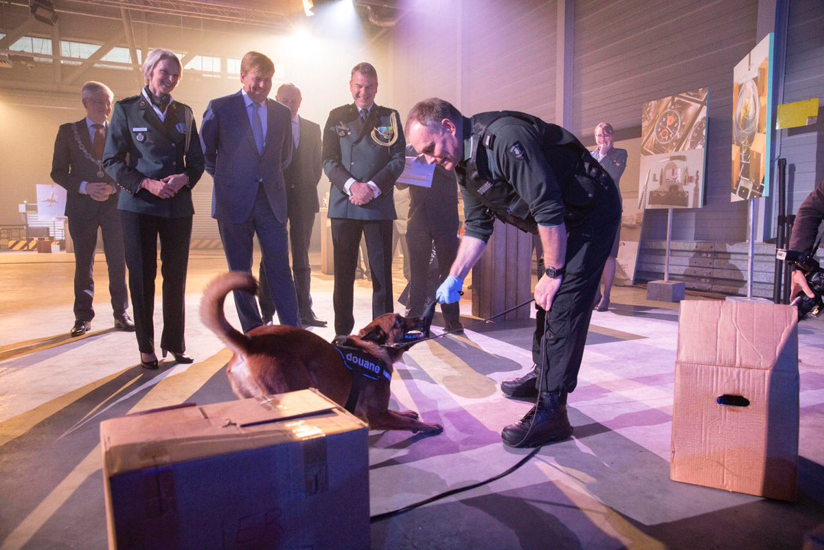 JanKamp4's tweet image. Mooi werkbezoek van de #Koning aan @Douane gevolgd door opening van #JIC @SmartGateCargo. Prachtige dag met dank aan alle medewerk(st)ers!!