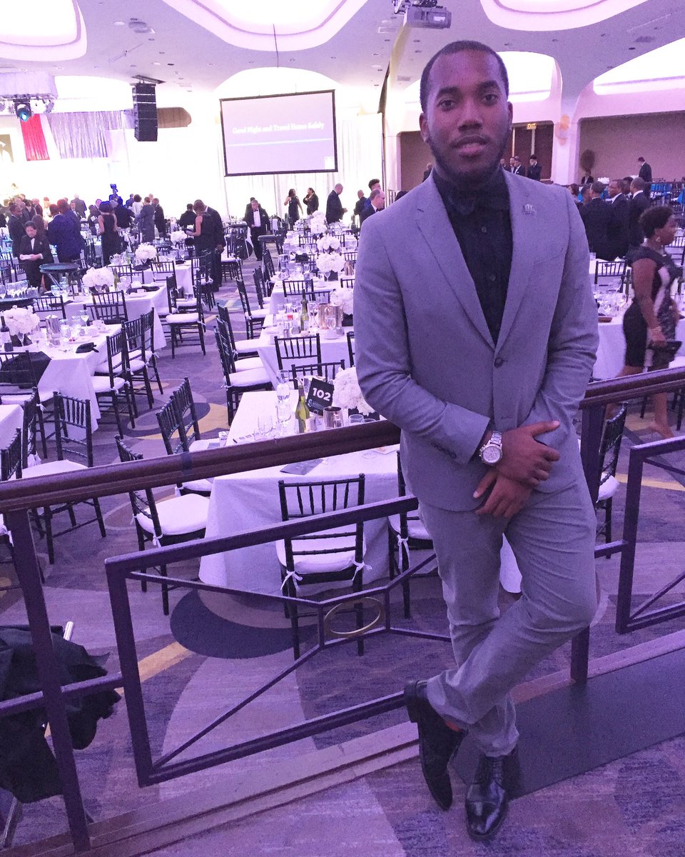 pvalphas's tweet photo. Shoutout to our brothers representing ΗΓ at the Thurgood Marshall College Fund Leadership Institute in Washington, DC • #TMCFGala #LI2016 📸 https://t.co/0lFFfO5dKJ