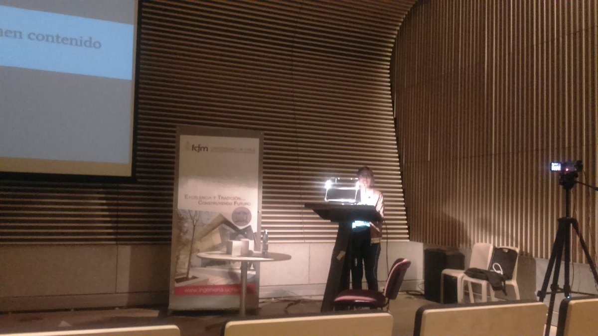 SchoolSysNet's tweet photo. Ivana Bachmann presenta su investigación en la selección de los mejores trabajos enviados a #SSN2016 https://t.co/xSSoWyG6NG