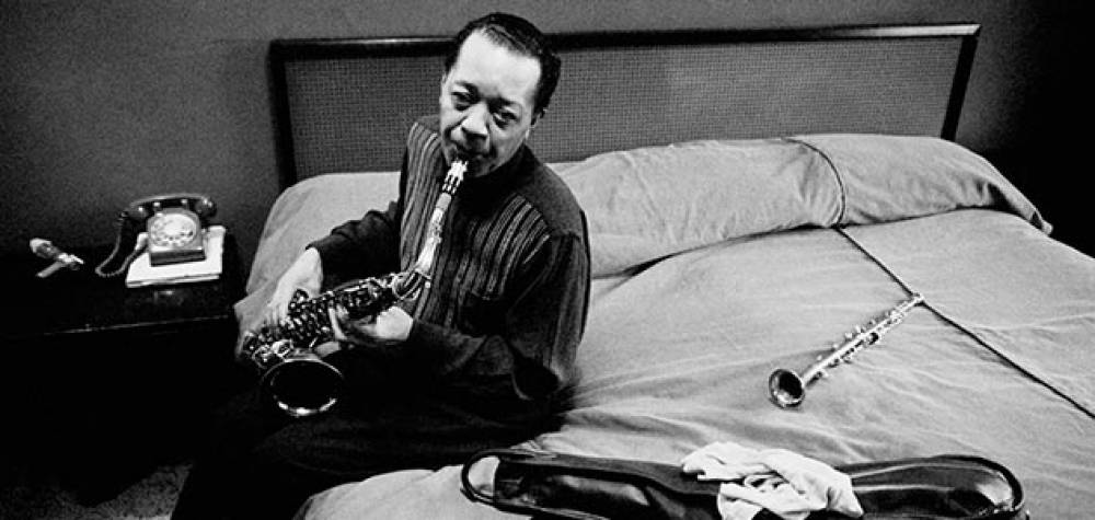 juanitosuarez's tweet photo. .El protagonista de la velada en #LaLiBéLuLaR3 será #LesterYoung. Con las voces de #CharlieFaber @ElTabernero @Daguerrotipos @juanitosuarez https://t.co/BHJtd3NKPS
